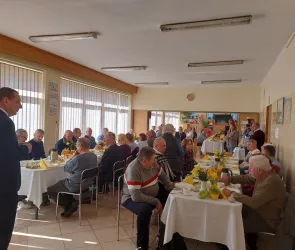 ŚNIADANIE WIELKANOCNE W MIEJSKIM OŚRODKU POMOCY SPOŁECZNEJ