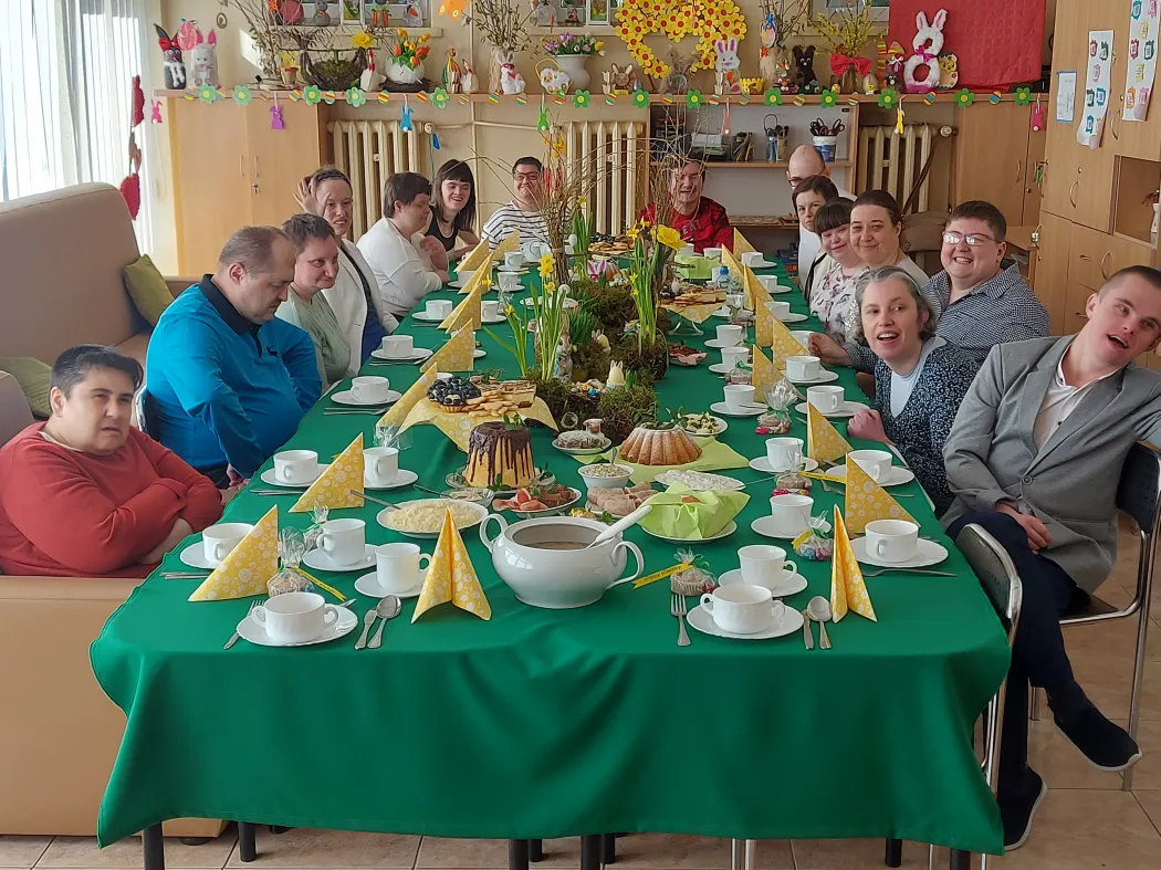 ŚNIADANIE WIELKANOCNE W OŚRODKU ADAPTACYJNYM 