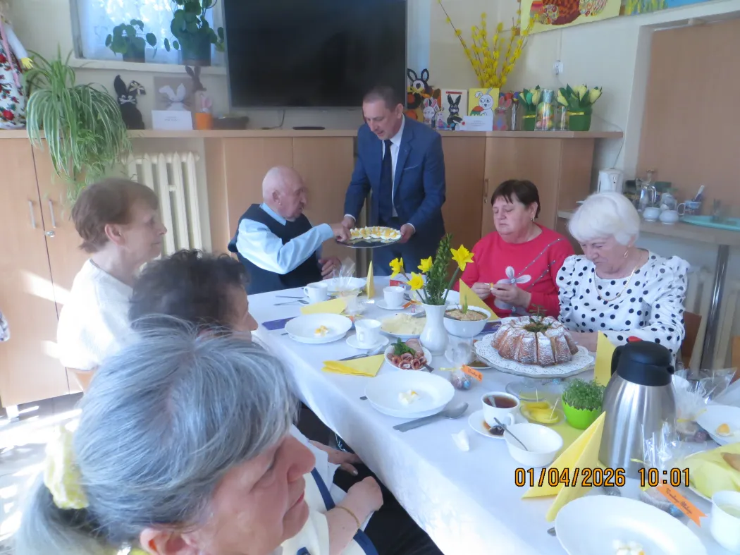 ŚNIADANIE WIELKANOCNE U SENIORÓW