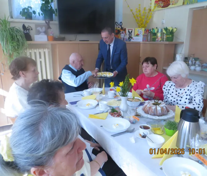 ŚNIADANIE WIELKANOCNE U SENIORÓW